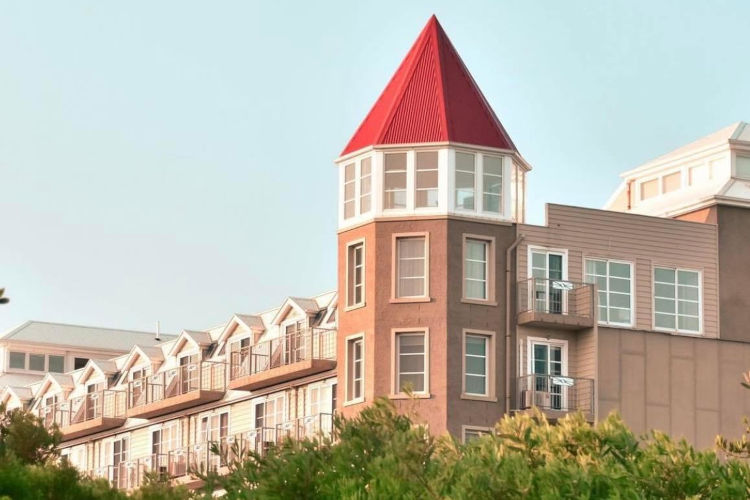 Deep Blue Hot Springs Warrnambool Image